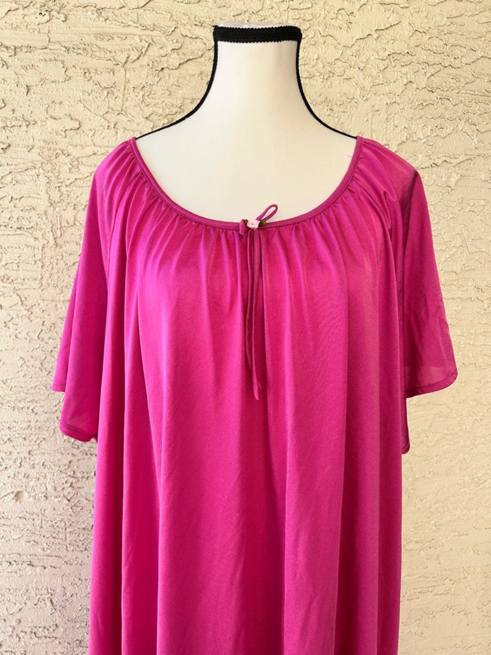 Women’s vintage Fuchsia Peasant Tie-Neck nightgown